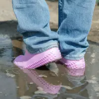在飛比找Yahoo奇摩購物中心優惠-樂嫚妮 輪胎紋防滑耐磨加厚防水矽膠鞋套-粉 (附贈防水收納袋