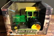 JOHN DEERE 200th Birthday 4520 by ERTL in 1/16 SCALE AGE 8+ NIB 2 Tractors