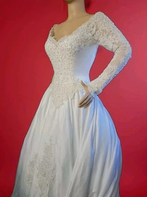 Ginza Collection Wedding Victorian Style Dress White With Train Size 10 NWT #W7