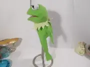 Kermit Frog Hand Puppet Plush Muppets Disney Netherlands 12" ~ New out of Box