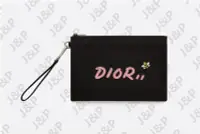 在飛比找Yahoo!奇摩拍賣優惠-Dior x Kaws 聯名 小蜜蜂 彩色字母LOGO 手拿