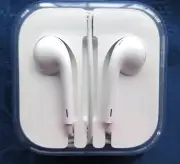 Genuine OEM Apple iPhone Wired Earpods Earphones White New No Box