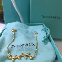 在飛比找蝦皮購物優惠-Tiffany&Co. 18K金橄欖葉手鍊