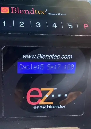 二手美國制Blendtec 果汁機 (Total Blender)ES3(上電有反應剩下主機無配件當銷帳零件機)