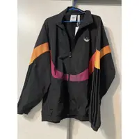 在飛比找蝦皮購物優惠-［全新］adidas 愛迪達 三葉草 男生 外套 風衣 M號