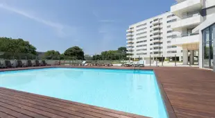 Deluxe Condominium with Ocean View
