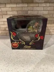 Disney Snow White and the Seven Dwarfs 85th Anniversary SLEEPY Figurine bz