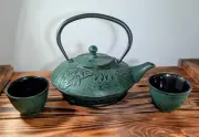 Japanese Cast Iron Teapot Set Trivet 2 Cups Bamboo Design Forest Green