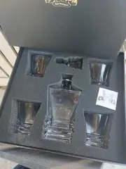 Van Daemon Whisky Decanter 750Ml 4 Whiskey Glasses 300Ml Set box