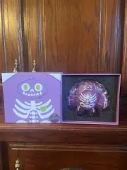 Abominable Toys Chomp Hot Topic Exclusive Purple Skeleton Translucent / GITD!