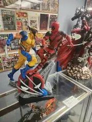 Custom Deadpool Vs Wolverine 1/4 Scale Statue. 1/1