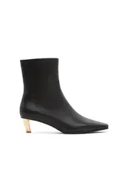 Nora Slim Boot