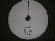 SANTA & HIS REINDEERS Embroidered Tree Skirt,24",Christmas,Country, Prim, Winter