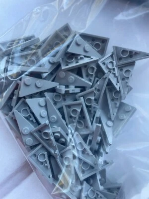 LEGO -NEW-#65426-LIGHT BLUISH GREY-WEDGE PLATE 4 X 2/ RIGHT/ POINTED-25- PIECES