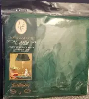 Gloria Vanderbilt Decorative Lamp Pad, 13" Round, Melanie Hunter, New