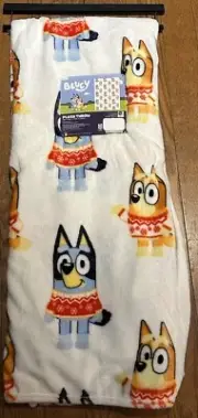 NEW Bluey & Bingo Blanket Holiday Christmas Sweater Plush Throw 50 x 70