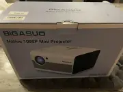Bigasuo Native 1080P Mini Projector B509 NIB Sealed