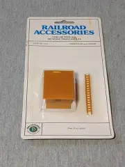 Bachmann HO Scale Tree House & Ladder 2316 ~ TS
