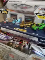 Two Micro Machines 2020 Ultra Rare Gold Chase Recluse Garage Icons #06 New x2