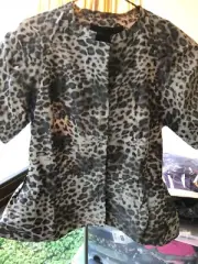 BCBG Maxazria Leopard Animal Print Top Size Xs RRP $249