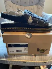 DR. MARTENS GRIZZLY BLACK SANDALS,BNIW,DS,SZ. 10,#10915001