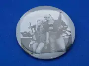 NATURAL BORN KILLERS - B & W BUTTON PIN pinback badge