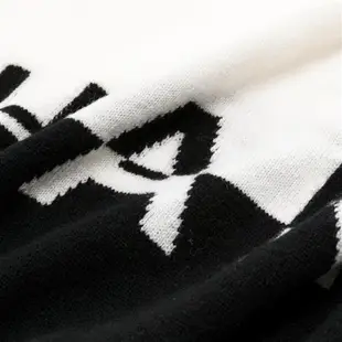【CHANEL 香奈兒】 經典CHANEL字體 喀什米爾羊毛黑白相間圍巾披肩