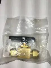 SWAGELOK B43TS6 2200 PSI 3/8" NEW IN PACKAGE