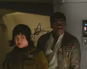 Signed Kelly Marie Tran Rose Ti co Star Wars Last Jedi Rise Of Skywalker (2)
