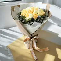 在飛比找友和YOHO優惠-鮮花花束 (香檳玫瑰及白玫瑰共24枝、藍星花 、銀葉菊) [