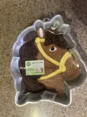 Wilton Party Pony Cake Pan Mold Horse Unicorn w/ Instructions