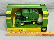 John Deere 7760 Cotton Picker 6 Row Module Maker 1:64 Ertl Diecast NIB