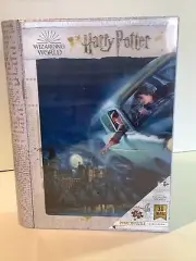 Harry Potter Wizarding World 300-Piece Puzzle 3D Image in Tin Final Battle