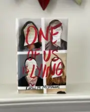 One of Us Is Lying - 9781524714680 Hardcover, Karen M McManus, NEW Thriller