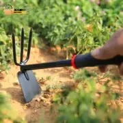 Hoe and Cultivator, Garden Rake Hand Tiller Tool Heavy Duty Cultivator Hoe For