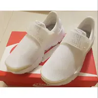 在飛比找蝦皮購物優惠-全新 正品 Nike sock dart 白色 女版25cm