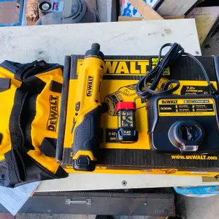 "工具醫院" 新品 公司貨 美國 DEWALT 得偉 7.2V智慧型體感起子機 充電可正逆轉變形起子機 DCF680G2