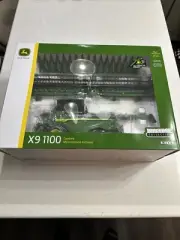 ERTL 1/32 John Deere X9 1100 75th Anniversary Combine Prestige w Heads LP81260