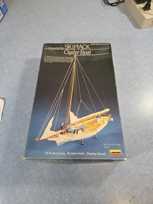Lindberg Hobbies 12" L Skipjack Oyster Boat Plastic Model Construction Kit 1989