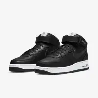 在飛比找momo購物網優惠-【NIKE 耐吉】AIR FORCE 1 07 MID SP