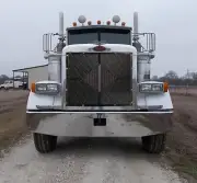 Peterbilt 379 extended/ Long (127" hood) Heavy Duty Quilted Winter Front