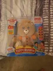 2017 Teddy Ruxpin Animated Storytelling Bluetooth LCD Eyes Bear & 3 Books NIB S2