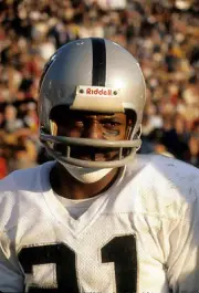 Wide Receiver Cliff Branch Oakland Raiders looks on from the sidel- Old Photo