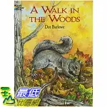 [106美國直購] 2017美國暢銷兒童書 A WALK IN THE WOODS (DOVER NATURE COLORING BOOK) PAPERBACK