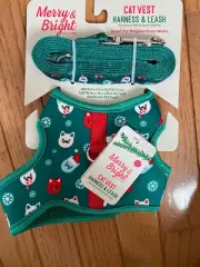 NWT Whisker City CAT Vest Harness And Leash. GREEN DESIGN FOR CATS FREE SHIPP