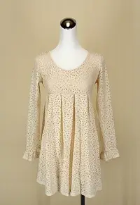 在飛比找Yahoo!奇摩拍賣優惠-貞新二手衣 韓 米色雕花圓領長袖蕾絲棉質洋裝F號(20081