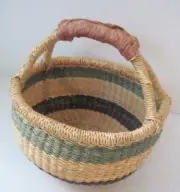 VINTAGE AFRICAN GHANA BOLGA STYLE HANDWOVEN BASKET WITH HANDLE SMALL