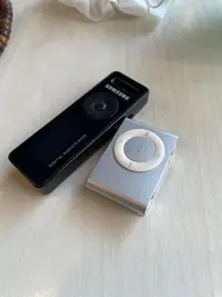 在飛比找露天拍賣優惠-iPod shuffle(第 2 代) A1204零件機及三