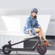 Portable Electric Scooter 900W 40KM/H 50KM Adult Foldable Travel E Bike APP