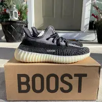 在飛比找Yahoo!奇摩拍賣優惠-adidas Yeezy Boost 350 V2 黑碳 黑